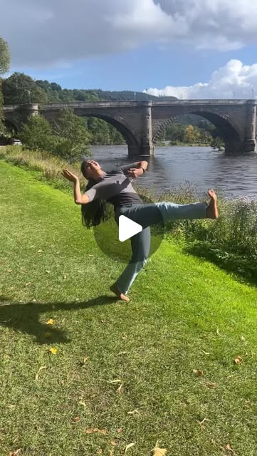 Who can resist practising for karanas exam against the backdrop of this quaint Scottish river ✨