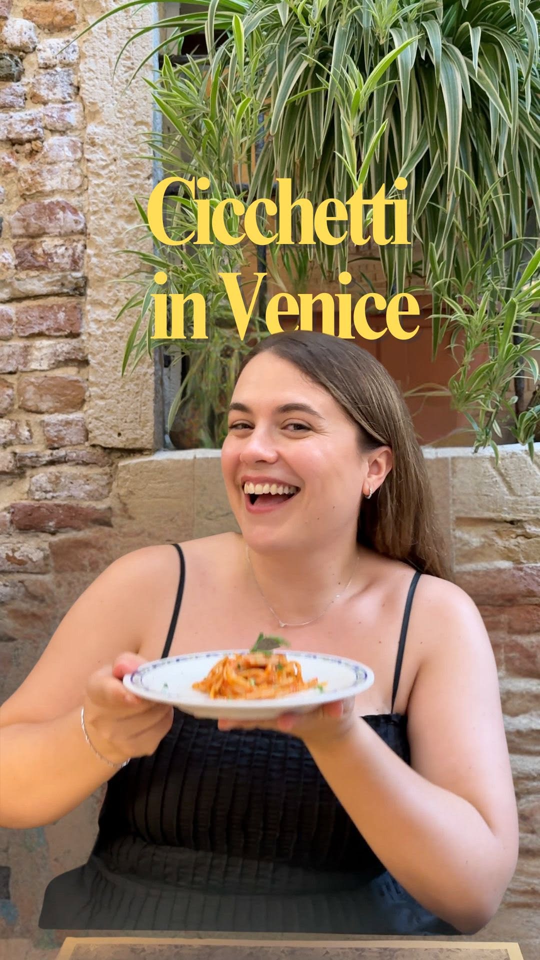 Comment “WALKS” to get a link to the Cicchetti Tour, your local Italian friend approved 🥰