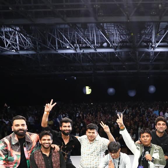 Amazed by the audience response in Dubai for our first International Comedy Fes…